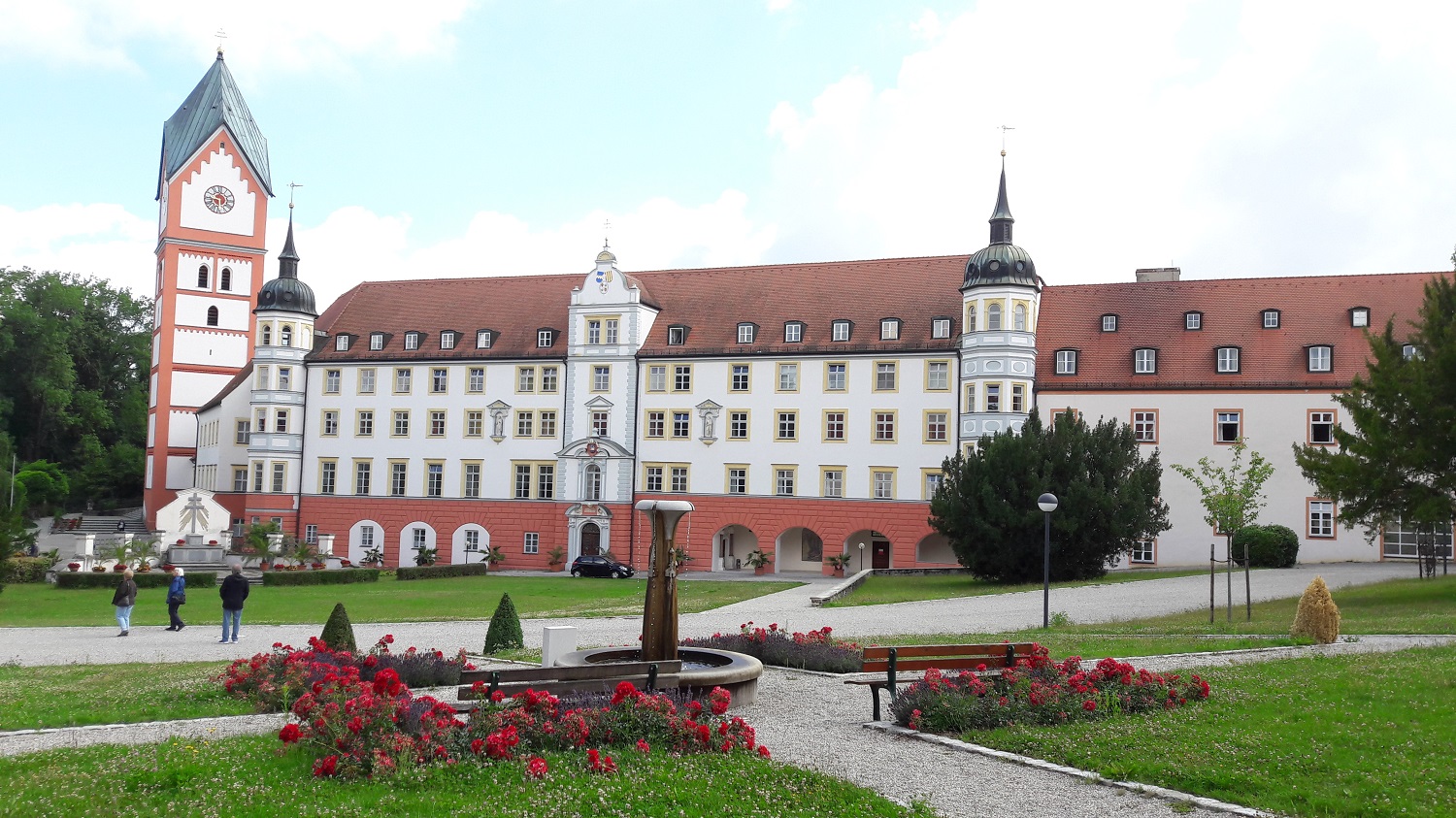 Das Kloster Scheyern in seiner ganzen Pracht.